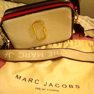 Mark Jacob s  purse